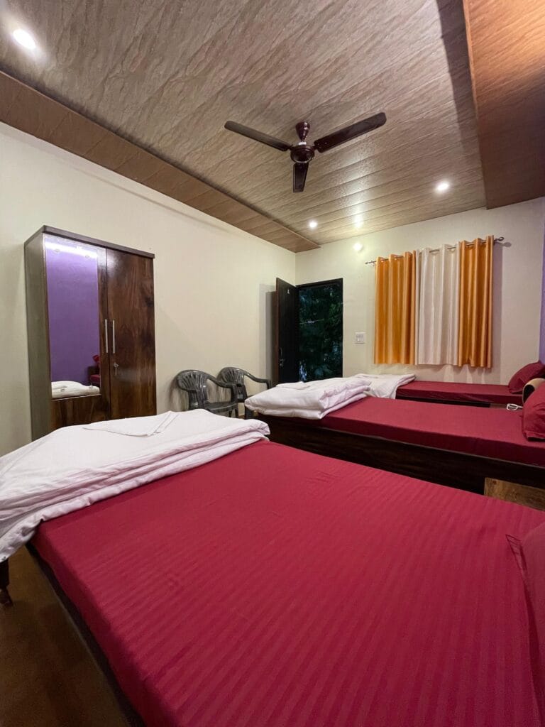 Accomodation for yoand wellness programs in rishikesh at tarang yoga ashram