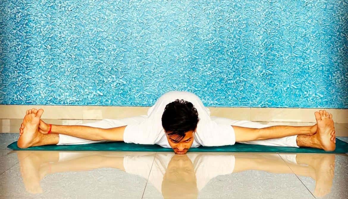 Best Yoga School In Rihikesh